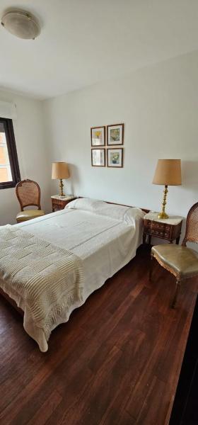8 Depto de un dormitorio cochera